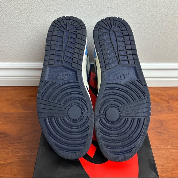 Air Jordan 1 Retro High OG Obsidian Size 11 - Picture 8 of 10